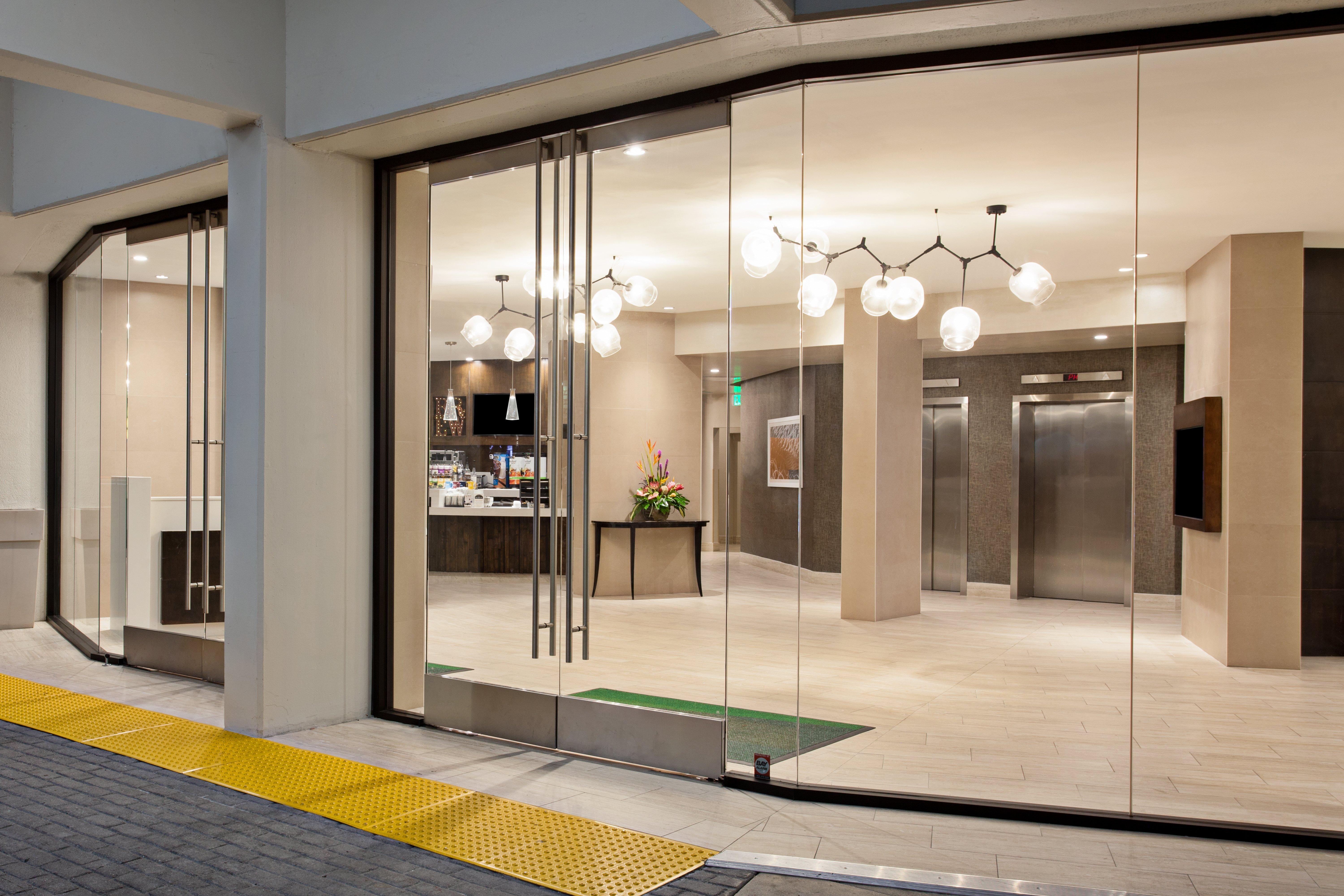 Holiday Inn Long Beach - Airport By Ihg Esterno foto