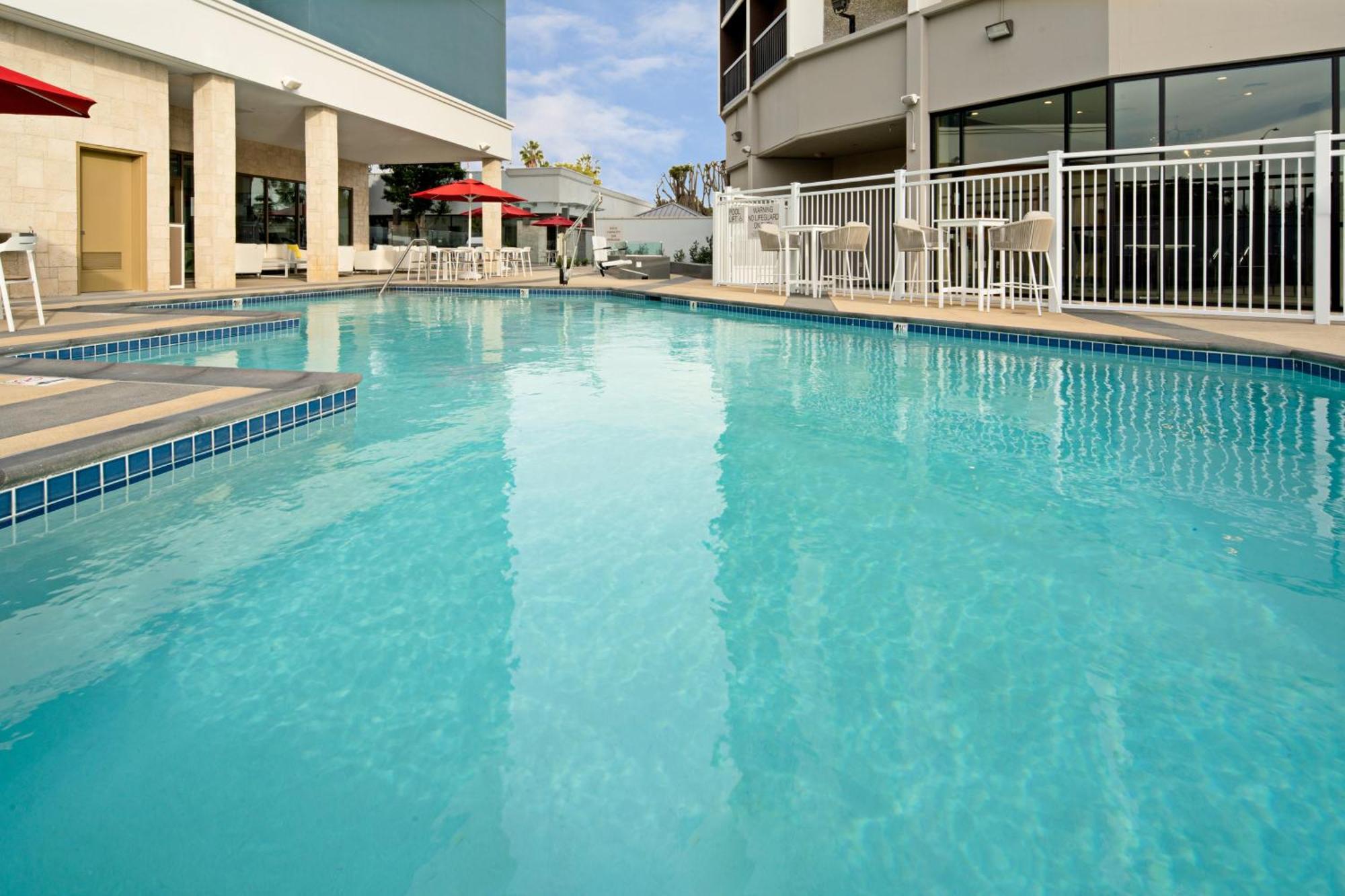 Holiday Inn Long Beach - Airport By Ihg Esterno foto