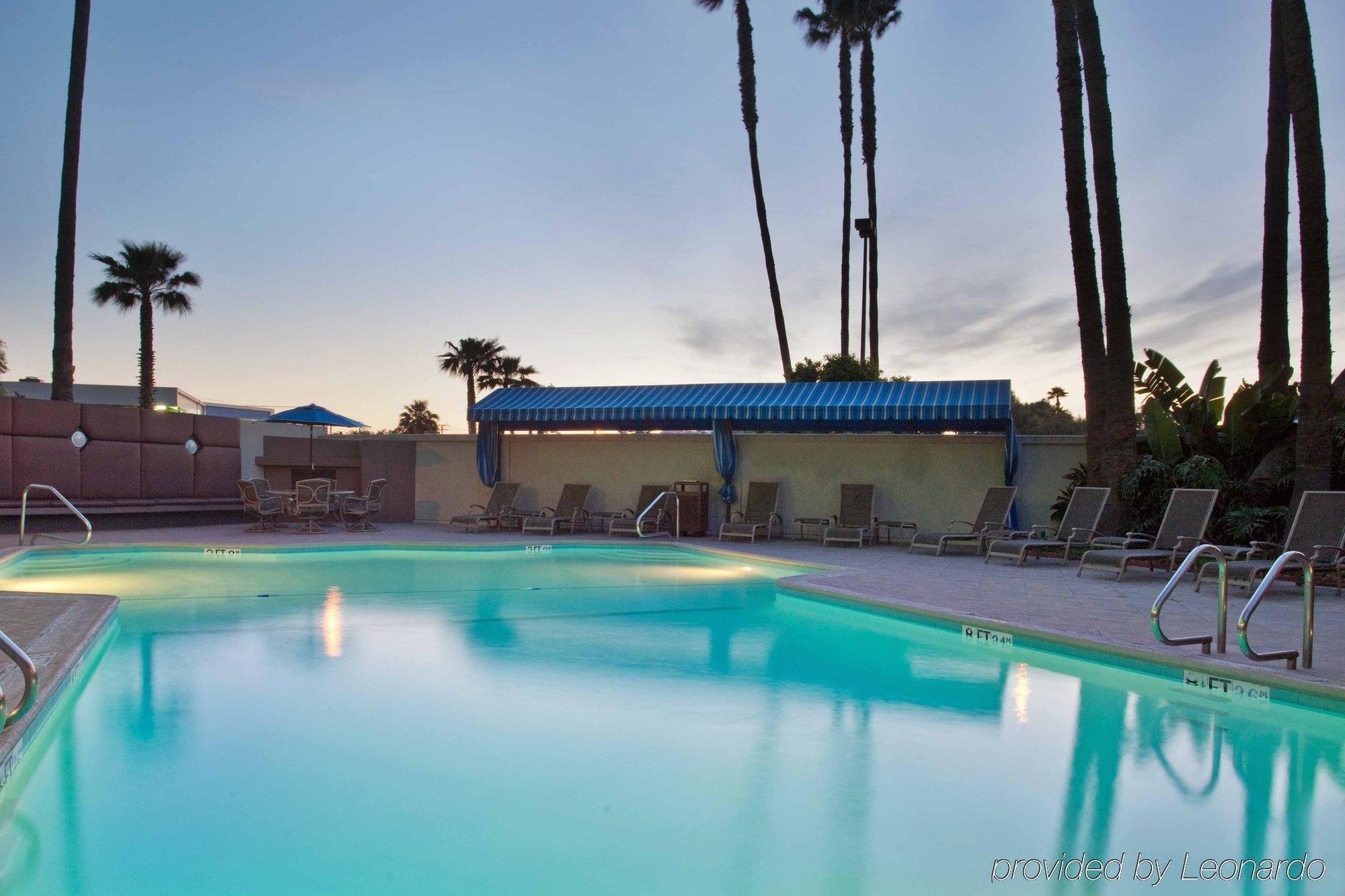 Holiday Inn Long Beach - Airport By Ihg Servizi foto